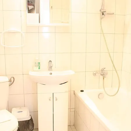 Zlota 67 Apartamento